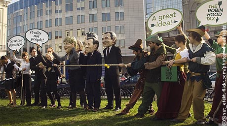 Tusk pomoże proroctwom Majów?